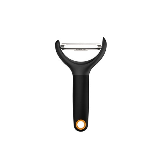 Fiskars Funtional Form vegetable peeler