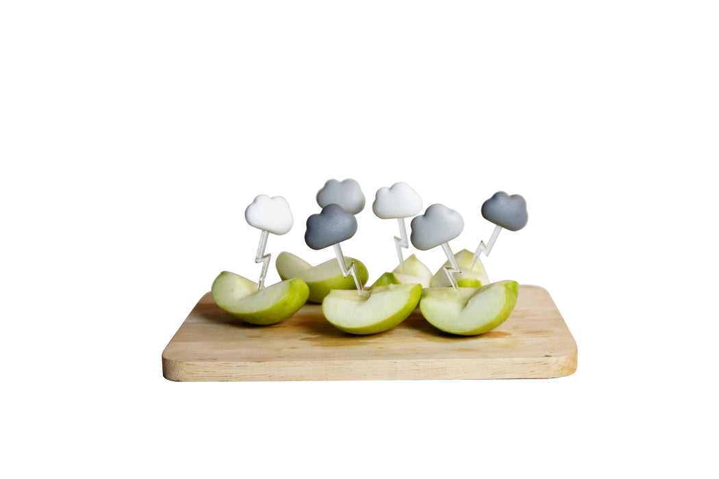 Qualy Cloud Party serving toothpicks